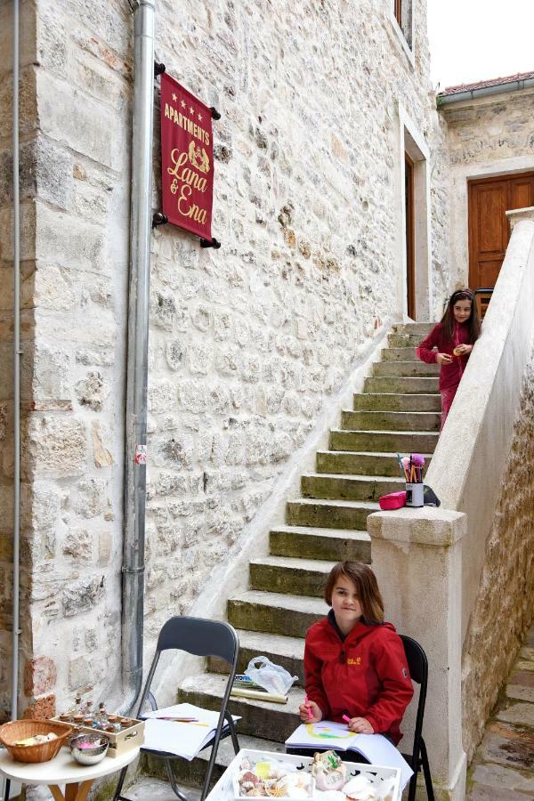 Apartment Lana & Ena Kotor
